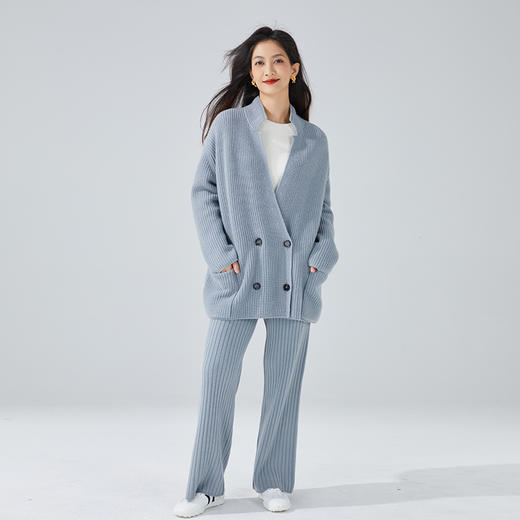 东黎 • 小山羊绒女士秋冬宽松西服版开衫 3420 商品图5