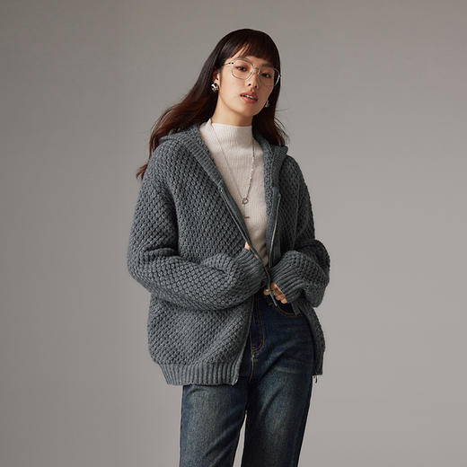 IN AND ON 复古慵懒风羊毛连帽毛衣秋冬新款波萝纹软糯显瘦针织衫53781 商品图4