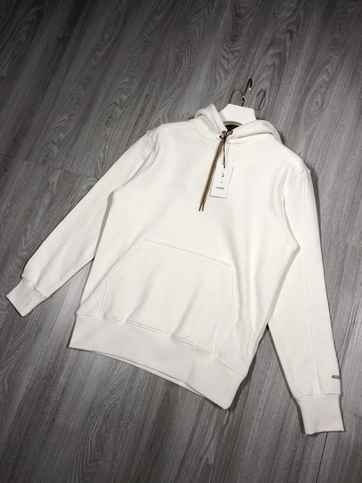 Jacquemus x Nik*联名款连帽卫衣，金色小钩修饰，肥肠帅气！ 商品图2