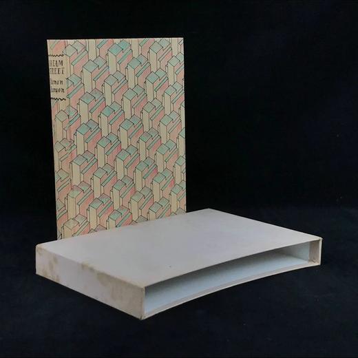 梦幻街：达蒙·鲁尼恩故事集 近20幅插图 精装18开带书匣 商品图0