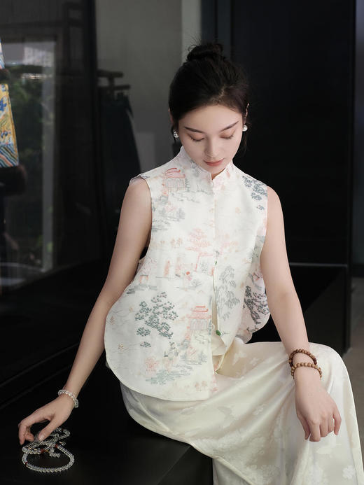 盛唐牡丹 |如意湖亭手推绣双面穿真丝绡马甲 商品图1