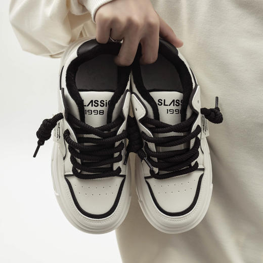 「两款配色！加绒款」运动休闲加绒小白鞋女学生2023秋冬保暖ins潮厚底板鞋女 商品图2