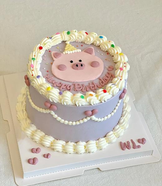 可爱猪猪简约手绘蛋糕 商品图0