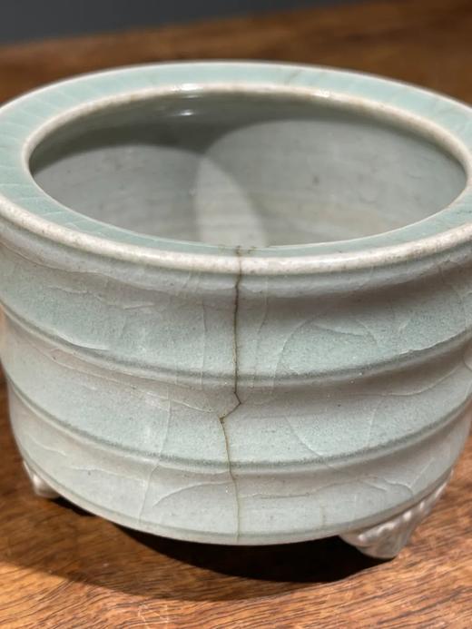 龙泉窑粉青釉奁式三足炉，顺丰包邮 商品图6