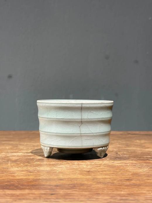 龙泉窑粉青釉奁式三足炉，顺丰包邮 商品图2