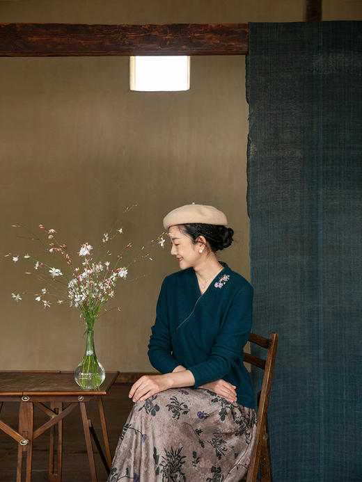 牧衣游原创 手绣棉质套头衫软糯舒适细腻文艺百搭上衣新款 问月 商品图2