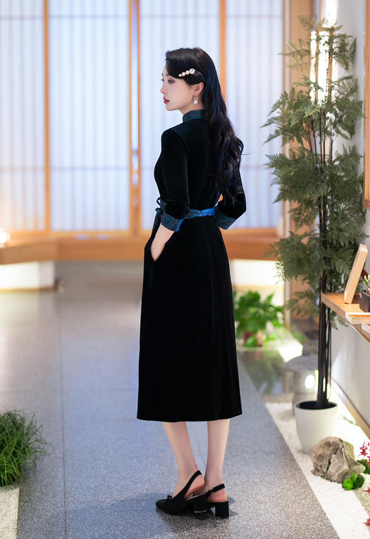 2023年新款冬款加厚韩国绒长款时尚显瘦复古高档旗袍裙SYG-706 商品图1