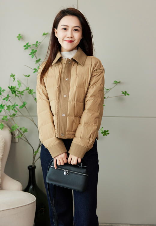 轻盈御寒翻领鹅绒服 商品图6