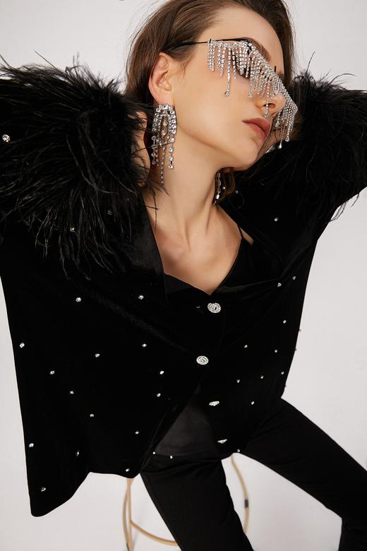 鸵鸟毛袖口黑丝绒亮钻长款弹力开衫外套 商品图1