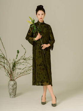 荷言GL 江畔 墨绿色浮雕质感烂花丝绒旗袍连衣裙复古长衫