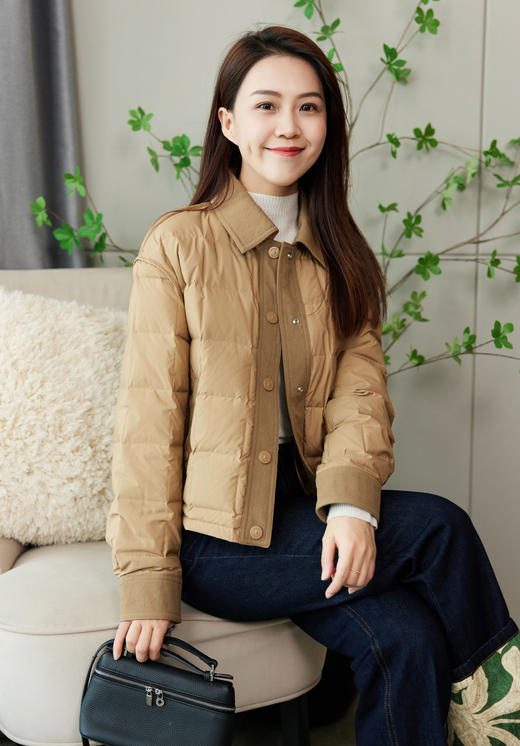 轻盈御寒翻领鹅绒服 商品图5