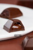 康美纳卡巧克力酱夹心黑巧克力200g 商品缩略图1