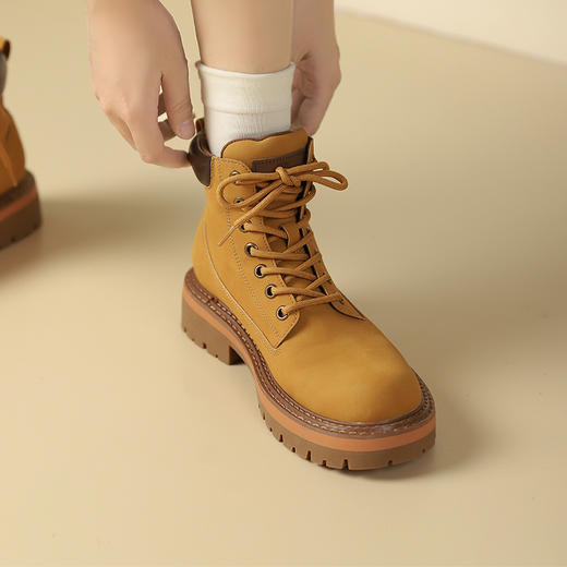 西遇美式大黄靴女新款秋季踢不烂圆头马丁靴户外工装厚底短靴V1933830 商品图0