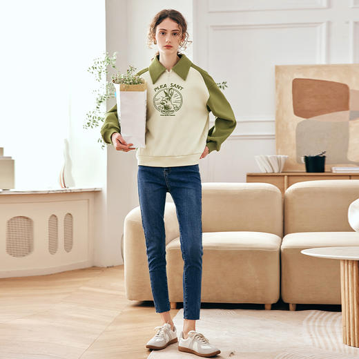 OLrain欧芮儿法式Polo领卫衣女秋季2023年新款萌兔刺绣撞色套头衫 商品图3