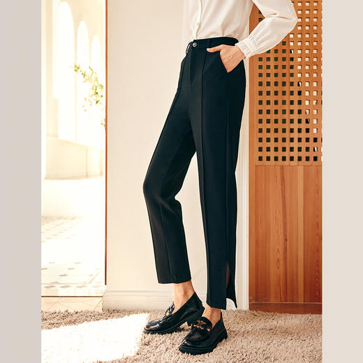 OLrain欧芮儿时髦黑色休闲裤女秋季2023新款简约修身通勤开叉西裤 商品图3