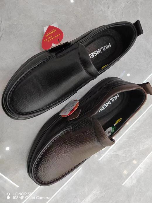 木林森新款软底软面轻底孝心休闲皮鞋 商品图1