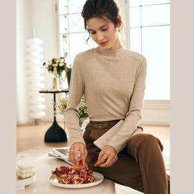 OLrain欧芮儿奶杏色修身T恤女秋冬2023新款时尚高弹百搭长袖上衣