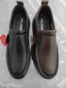 木林森新款软底软面轻底孝心休闲皮鞋