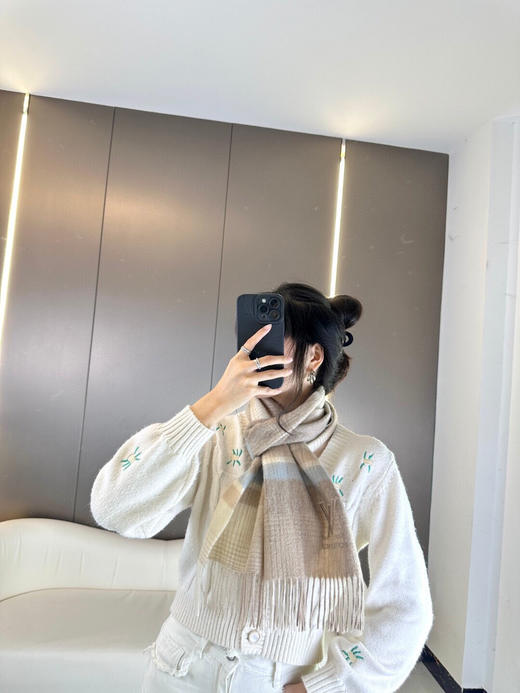 秋冬特惠💰240 上新LV路易威登2023海外专柜新男女通用围巾 商品图1