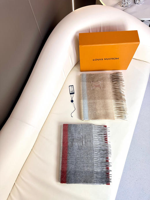 秋冬特惠💰240 上新LV路易威登2023海外专柜新男女通用围巾 商品图3