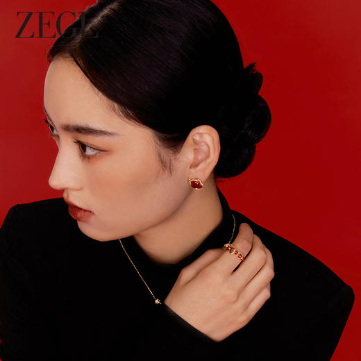 ZEGL设计师本命年龙系列红玛瑙耳环女小众属龙S925银耳钉新年耳饰 商品图3