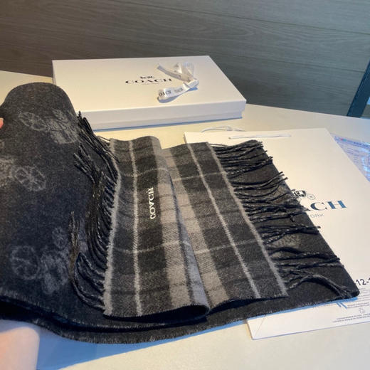 秋冬特惠💰290 COACH经典 蔻驰围巾也太好看了吧！不仅有颜值还有品质 商品图3
