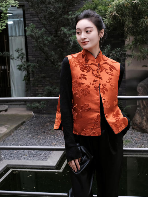 下架|盛唐牡丹 |柿子红真丝漳绒对襟马甲 商品图1