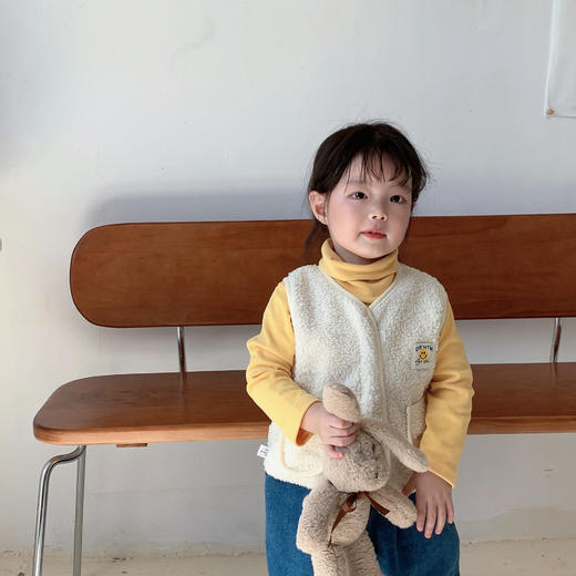 【秋冬新款，温暖又时尚】羊羔绒质地，在冬季中暖意倍增；双面抓绒设计，外套和背心两种风格，自由组合；保暖坎肩，时尚百搭，潮流必备！ 商品图1