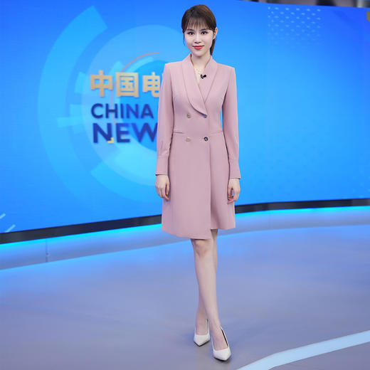 IWY/粉色播音艺考主持人正装女修身显瘦职业装气质西装连连衣231035Q1 商品图0