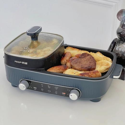 火锅+⁭烤肉全都可！【HAP韩派涮烤一体锅G-41】左边火锅深锅设计涮煮不溢锅+右边烧烤轻松煎烤不易粘锅，可分区控温，煎烤焖煮涮样样精通！ 商品图1