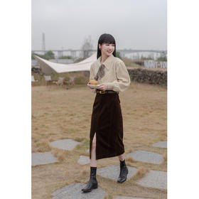 鹿向南《梦境星湖》灯芯绒半身裙女秋2022年新款中长开叉款a字裙LXN15562