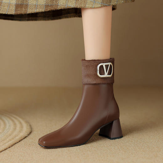 时尚气质，粗跟马毛短靴LD-6618 商品图8