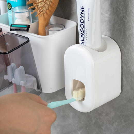 「送挤牙膏器！壁挂式」牙刷置物挤牙膏免打孔牙刷架套装刷牙杯收纳整理置物架套装 商品图2