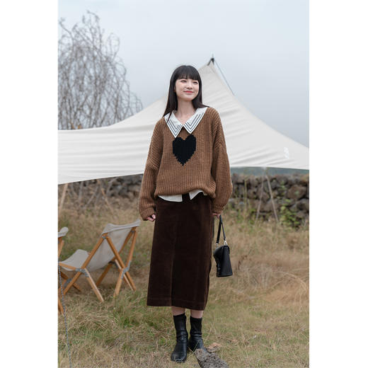 鹿向南《梦境星湖》灯芯绒半身裙女秋2022年新款中长开叉款a字裙LXN15562 商品图1