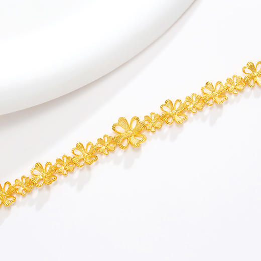 新年好物！【质感光泽细腻！精品工艺】四叶镂空花朵手链女，磨砂车花时尚手饰饰品，将它系于手腕，用美丽感谢生活 商品图2