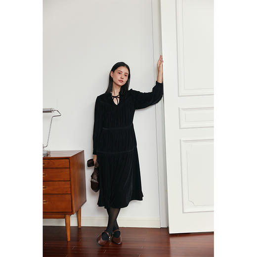 HeyDress法式复古丝绒连衣裙女秋冬宽松收腰气质小黑裙赫本礼服裙 商品图3