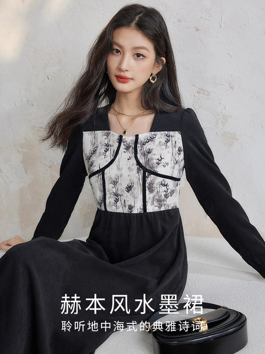【专属特价】熙世界新中式水墨印花连衣裙女秋冬磨绒方领法式赫本风复古小黑裙 商品图1