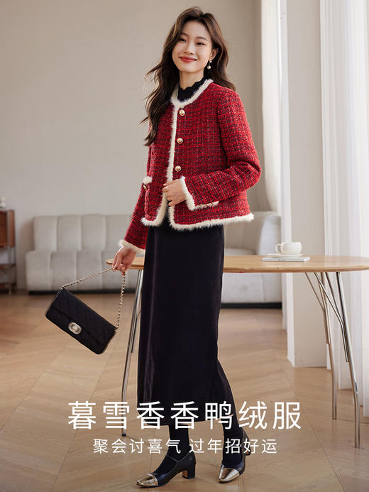 【年终特卖】熙世界小香风羽绒服女冬2025新款高级感短款粗花呢红色外套白鸭绒 商品图2