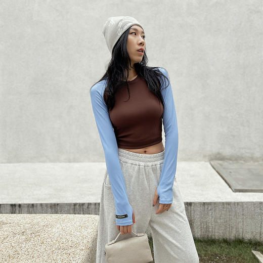 【螺纹肌理】-圆领撞色插肩套袖长袖上衣 商品图0