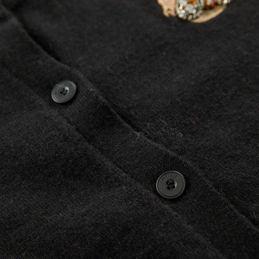 谜底圆领针织开衫女2023冬季新品简约时尚柔软百搭毛衫234MZ1863 商品图3