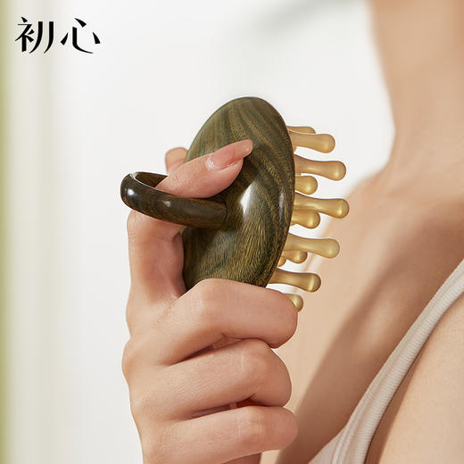 初心| 绿檀羊角指环按摩梳 商品图1