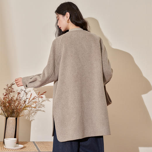 西遇韩版羊毛毛呢大衣女秋冬新款设计感单排扣赫本风宽松外套D0038378 商品图3