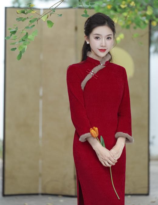 冬季新款，雪尼尔毛领长袖旗袍 日常外出聚会走秀优雅气质旗袍GSJ-3525 商品图2