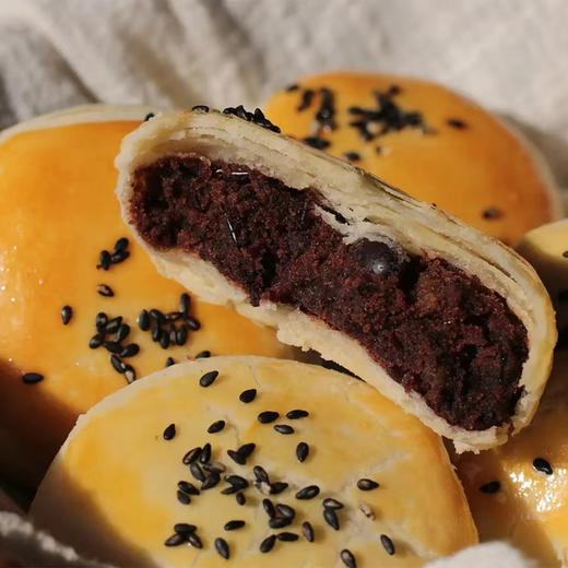 我们的红豆酥 传统手工制作 zui大程度保持饼皮的层次【奶香红豆酥】大末手作 无添加剂，甄选优质原料，大末自制馅料，加入葡萄干，全程手工制作 商品图1