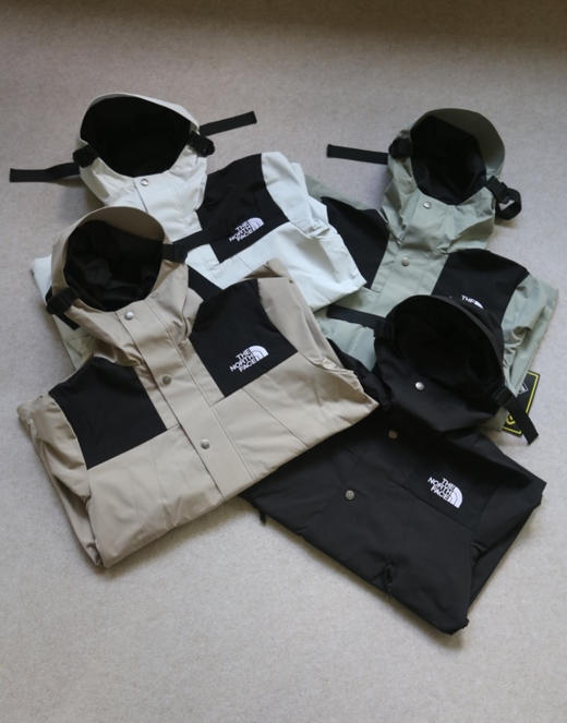 喜新厌旧 换装季 哈！乖宝的 户外面朝北 美版1990 连帽款 冲锋衣 4色入 商品图0