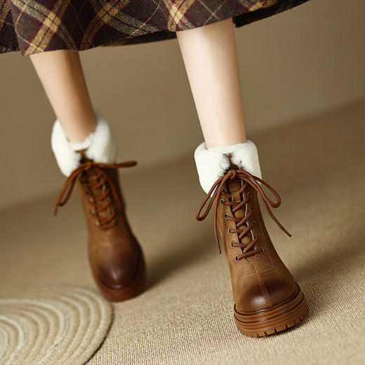 保暖舒适，贴膜牛巴戈+羊羔毛粗跟厚底短靴HBP-3887A 商品图2