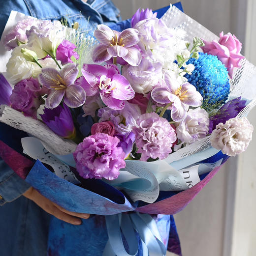 《长相思》  藏宝图蝴蝶兰布朗尼郁金香花束 商品图3