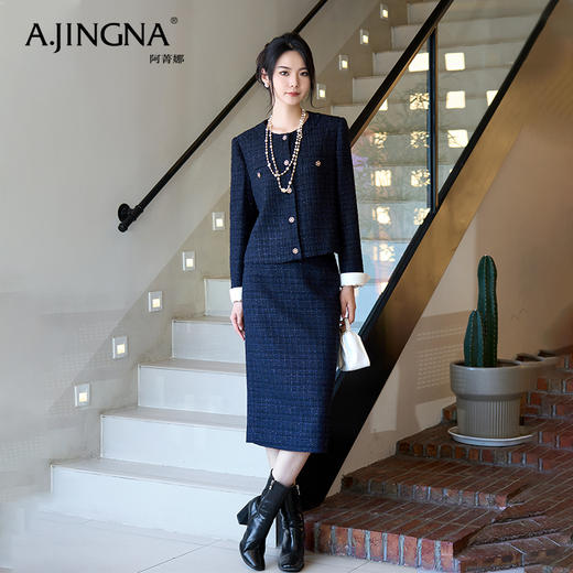 【商场同款】阿菁娜j精简干练圆领摩登香风外套A29Q107058 商品图3