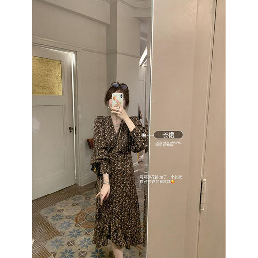 金蘑菇菇 浓郁热可可 / 氛围美人感碎花裙裙 复古v领打底连衣裙 商品图0