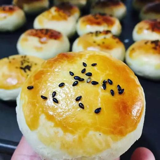 我们的红豆酥 传统手工制作 zui大程度保持饼皮的层次【奶香红豆酥】大末手作 无添加剂，甄选优质原料，大末自制馅料，加入葡萄干，全程手工制作 商品图2